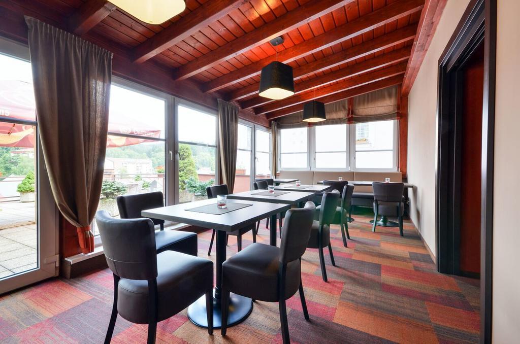 Hotel Filipinum Jablonne nad Orlici ภายนอก รูปภาพ